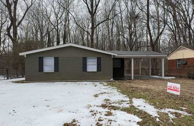 Charming 3-Bedroom Home with Carport in Memphis photos photos