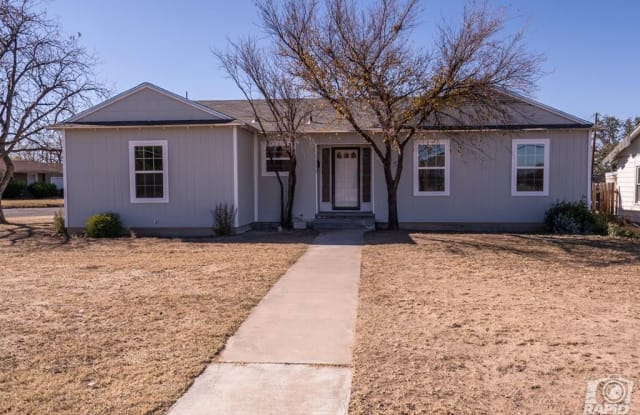 1219 S Bell St - 1219 South Bell Street, San Angelo, TX 76903