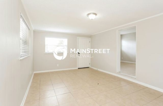 7037 Pellias Road Gallery 2