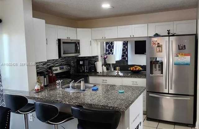 9829 SW 221st Street 1, Cutler Bay, FL 33190 photos photos