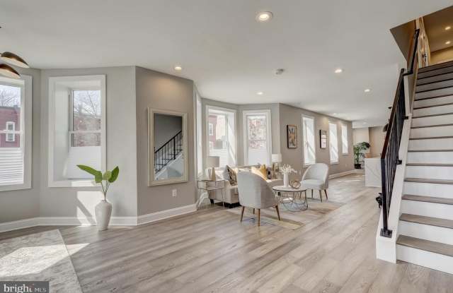 Stunning End-Rowhouse 4/Bedrooms, 4.5 Baths, in Shaw/Truxton Circle – Bathed in Natural Light! photos photos