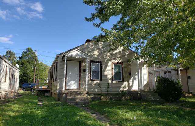 One Bedroom Duplex Near 10th and Concord Street! photos photos