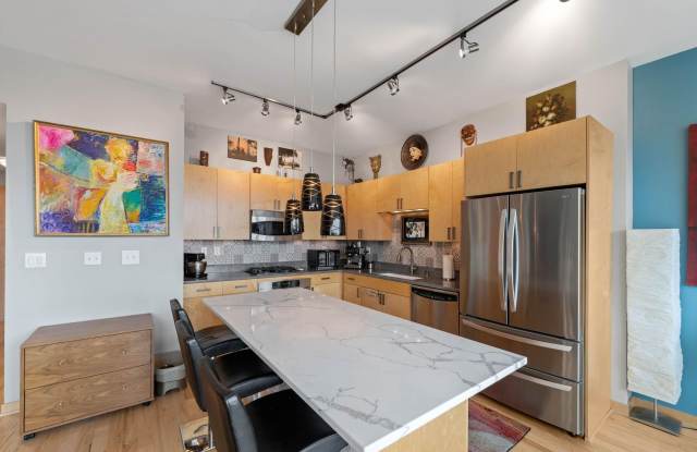 215 10th Avenue S Gallery 4