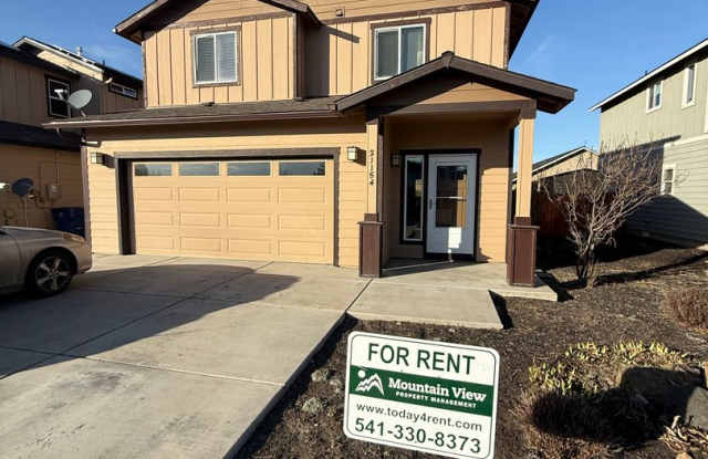 4 Bed/2.5 Bath Single Family Home in SE Bend photos photos