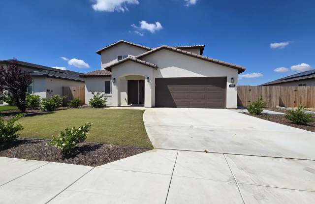 1837 Walnut Drive - House in Arvin, CA. photos photos