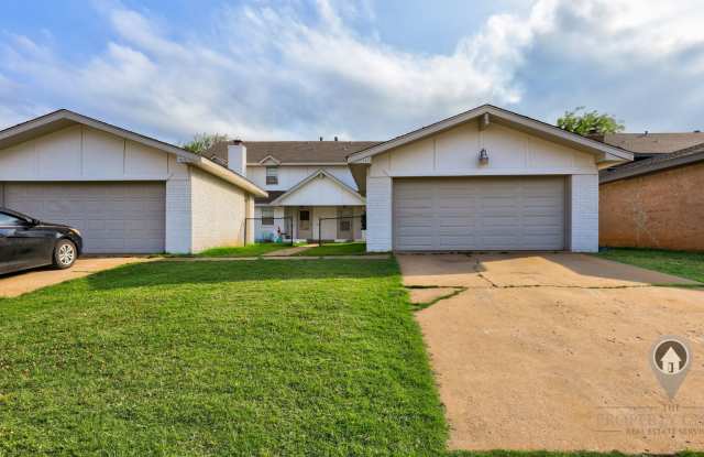 4 Bedroom,2.5 Bath and 2 Car Garage Duplex with Fireplace and Prime Location Near Lake Hefner Gallery 3