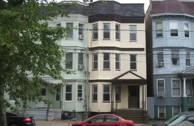 195 WINFIELD AVE photos photos