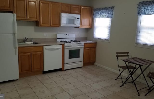 705 W COLLINGS AVENUE - 705 Collings Avenue, Collingswood, NJ 08107