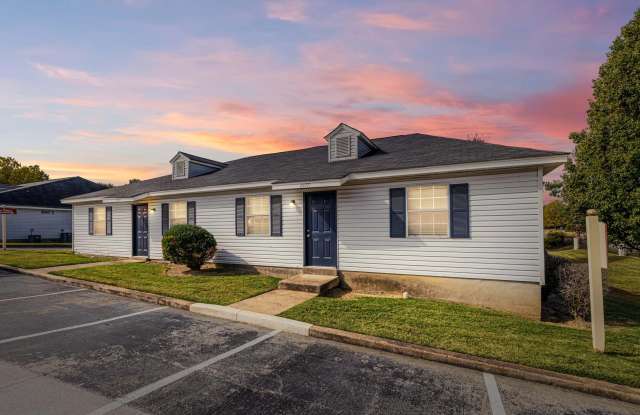 Shelby Grove Apartments Gallery 3