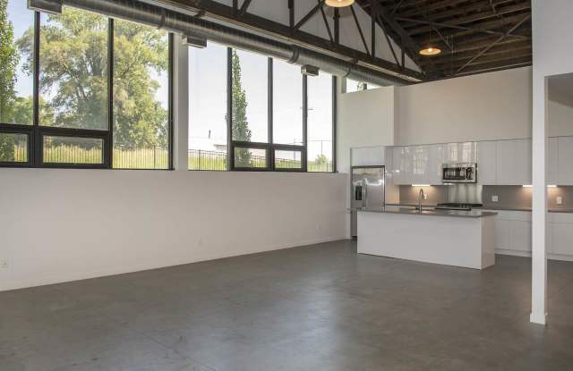 1039 S 21 Street Gallery 3