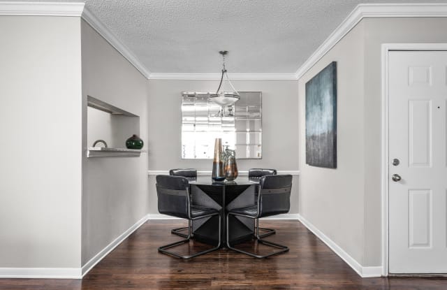 Arbors River Oaks Apartments Gallery 4