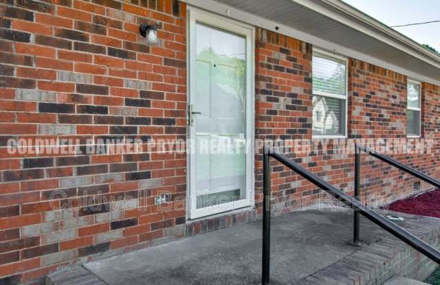 718 Lullwater Road Gallery 4