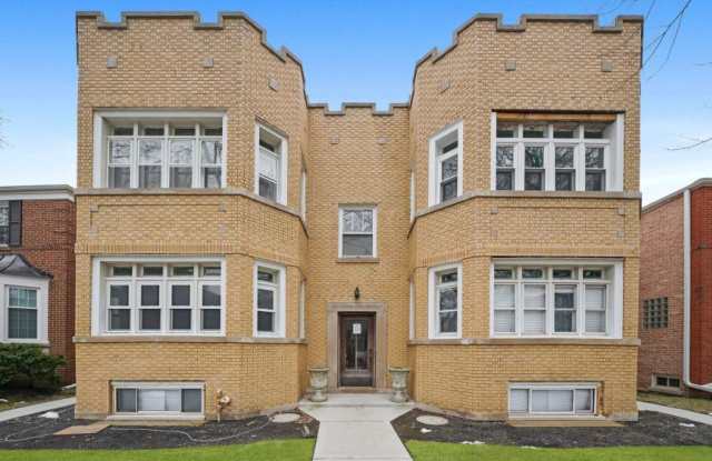 2737 West Lunt Ave. Gallery 2