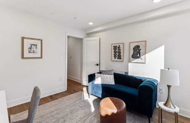 Spacious 5BR House in the Heart of Fairmount Philadelphia Gallery 3