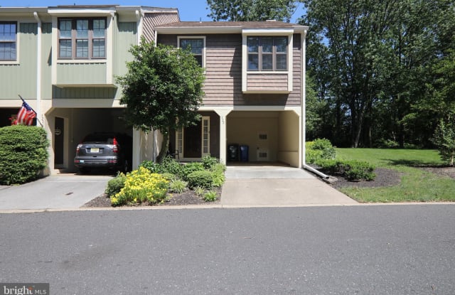 322 KINGS CROFT - 322 Kings Croft Drive, Cherry Hill Mall, NJ 08034