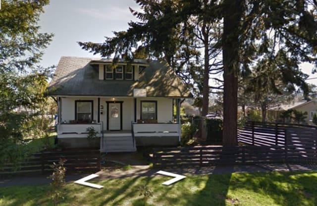 6454 SE 77th Avenue - 6454 Southeast 77th Avenue, Portland, OR 97206