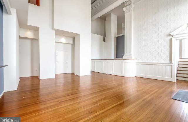112 E WEST STREET Gallery 4