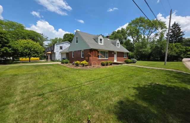 GORGEOUS ALL BRICK HOME CLOSE TO CAMPUS photos photos