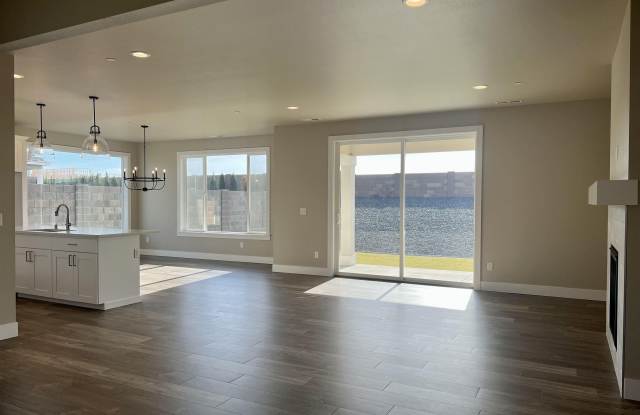 4369 Lolo Way Gallery 4