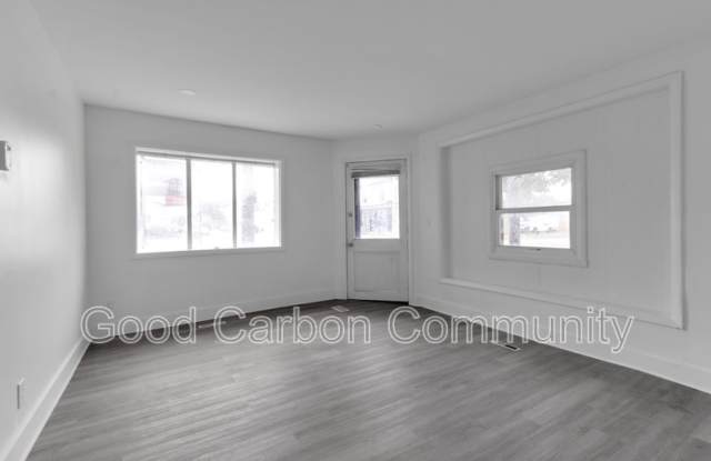 235 Oliver St Gallery 3