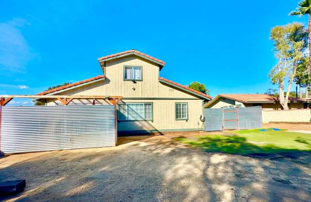 Beautifully Appointed Entry-Level Guest Home Unit on Private and Peaceful Country Property of Fallbrook! Gallery 1