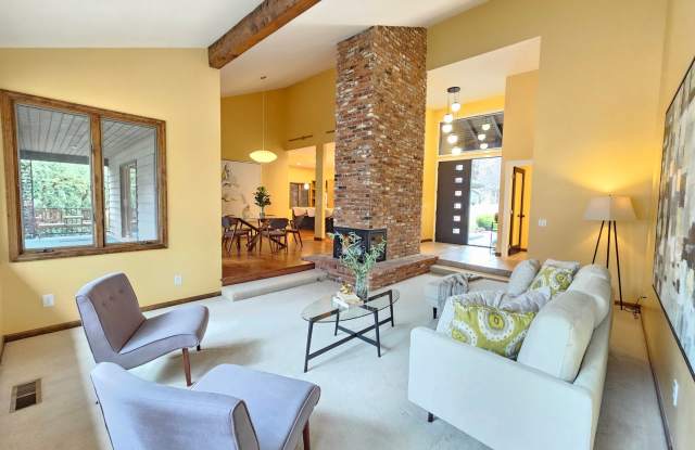 $3,500 - 4 Bed / 3.5 Bath Stunning South Hill Rancher photos photos