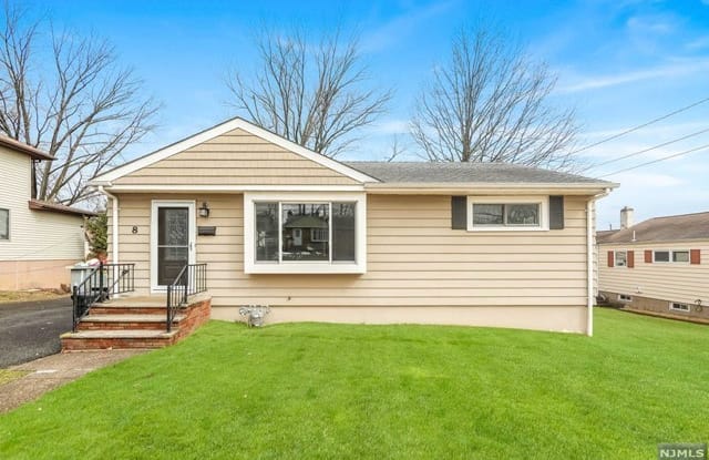 8  Claremont Avenue - 8 Claremont Avenue, Totowa, NJ 07512