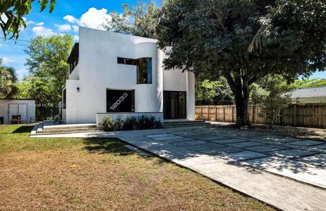 12033 SW 82nd Ave photos photos
