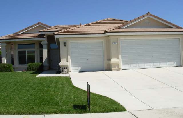 Spacious and Clean Four Bedroom, Two Bath with attached 3 car garage home in Nipomo photos photos