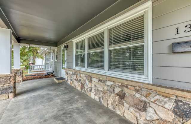 1307 Lynnwood Drive Gallery 2
