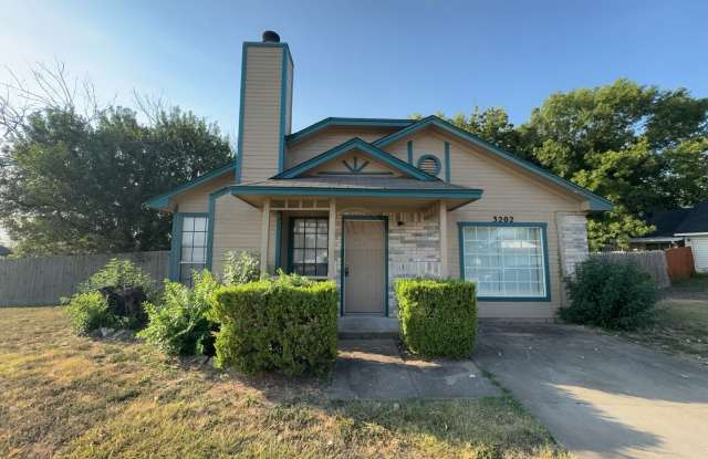 3202 Honeysuckle, Killeen photos photos