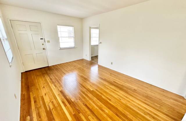 Private  Secured 2 Bedroom Apartment in Alamitos Beach - MOVE IN SPECIAL photos photos