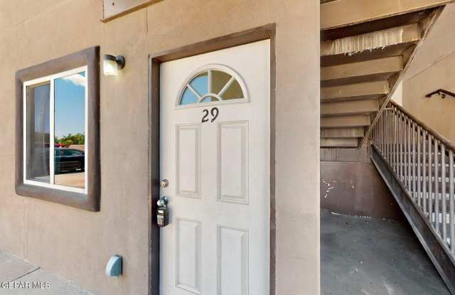 540 N Yarbrough Drive unit: 29 photos photos