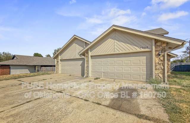 7206 Kings Manor Ct Gallery 1