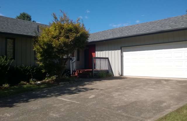 Newly Remodeled One-story 3 bedroom 2 bath home located in Johnson City, Carter County, on 132 Old Milligan Hwy, - 132 Old Milligan Highway, Pine Crest, TN 37601