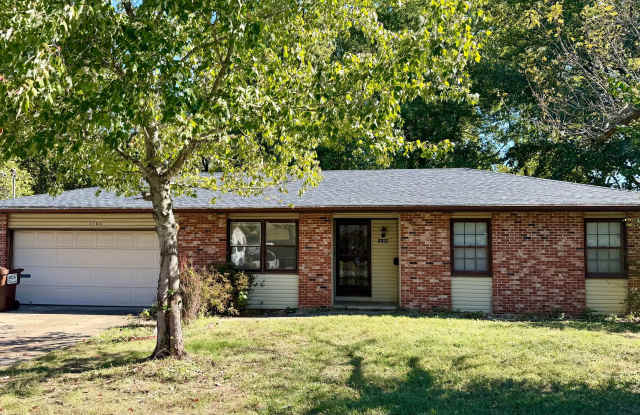 3 bed 1.5 bath house in SE Springfield Gallery 1