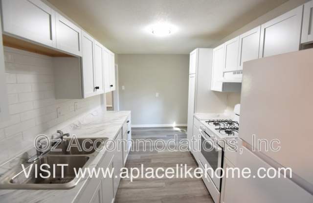 1514 N Spring St - 1514 North Spring Street, Independence, MO 64050