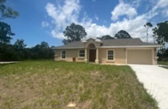 3/2/1 Single Family Home Available-Cozy Peaceful Living in Lake Placid - 611 Avalon Lane, Highlands County, FL 33852