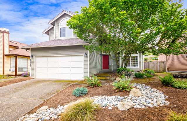 Beautifully Updated 3 Bedroom Totem Lake Home with A/C, Spacious Deck & Landscaped Backyard! Gallery 1