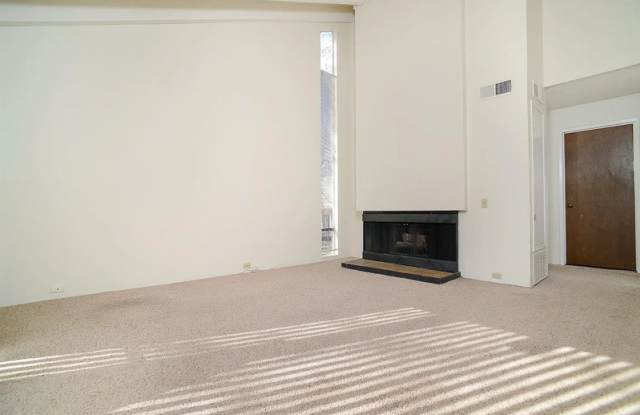 700 Woodside Lane East Ln Gallery 3