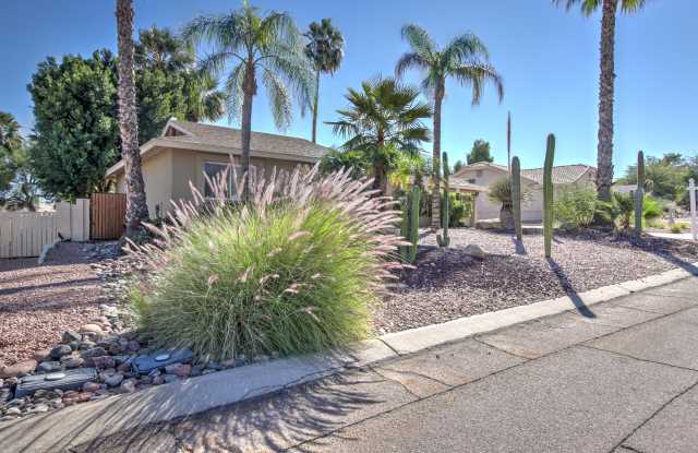 14009 N WENDOVER Drive Gallery 2