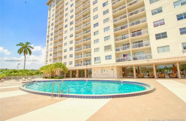 400 Kings Point Drive photos photos