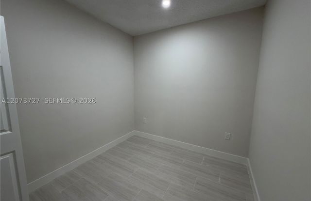 10921 SW 144 Av Gallery 4