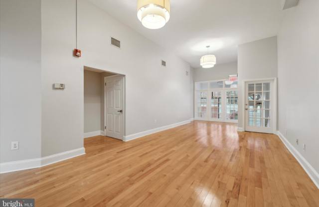 932 PINE Street unit: 1St Fl photos photos