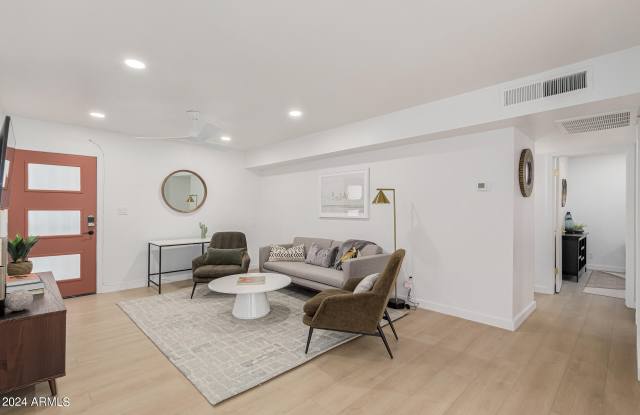 6941 E 4TH Street photos photos
