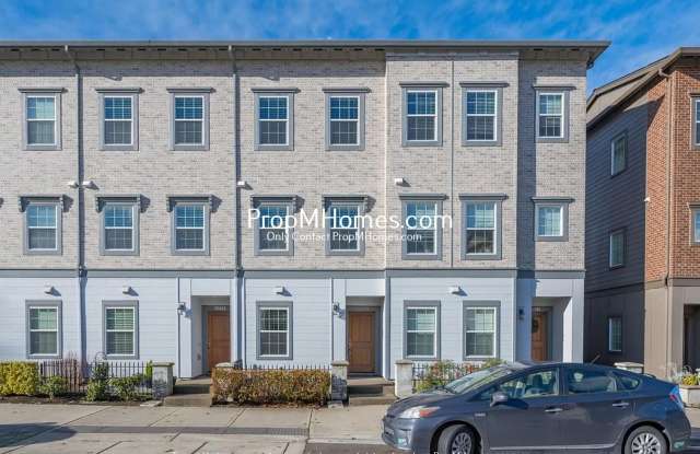 Gorgeous Two Bedroom Townhome in Villebois! photos photos