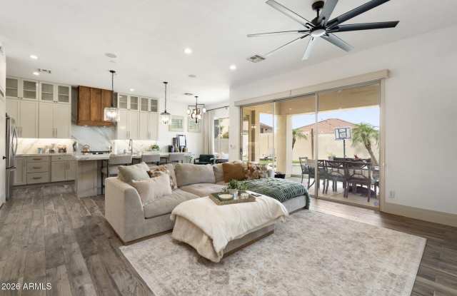 10412 E ACOMA Drive Gallery 2
