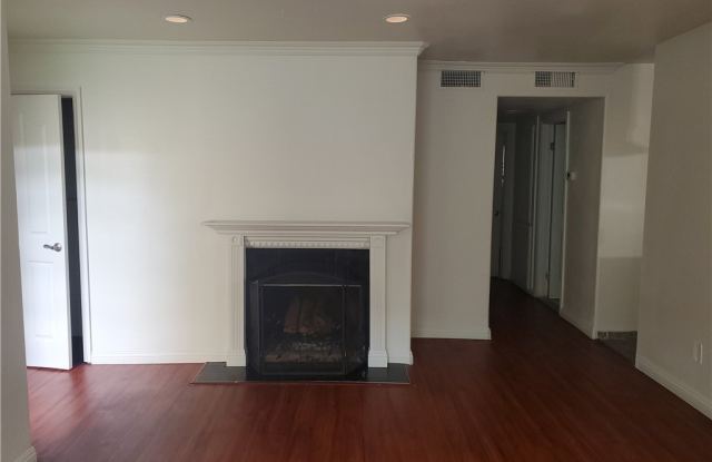 23635 Golden Springs Drive Gallery 4