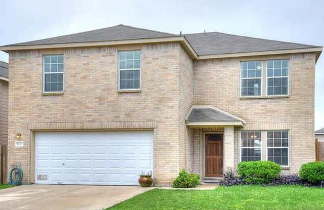 Move-In Ready Home with Fresh Updates  Spacious Layout in Converse photos photos