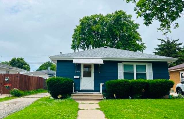 Updated 3-Bed Ranch with Hardwood Floors and Stainless Steel Kitchen photos photos